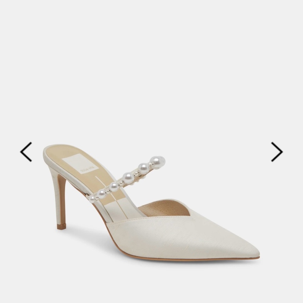 Dolce Vita Kanika Pearl Pump